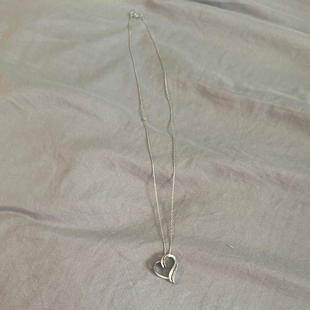 Elegant Silver Heart Pendant Necklace